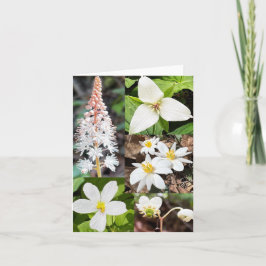 Cartão de saudação dobrado com colagem de flores s