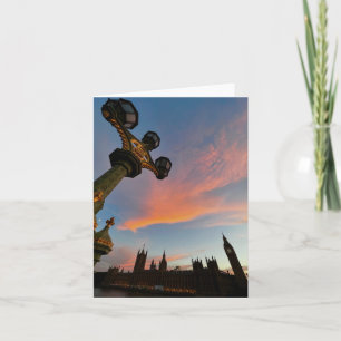 Cartão de saudação dobrado com fotografia de Londr