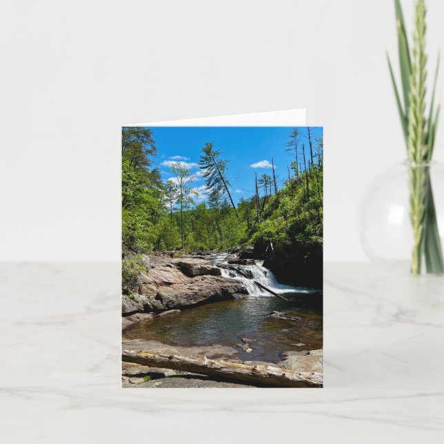 Cartão de saudação dobrado com motivo em cascata (Frente)