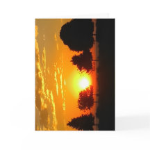 Cartão de saudação em branco ao nascer do sol