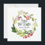 Cartão de save the date de folhagem de inverno<br><div class="desc">Cartão de save the date de folhagem vermelha e verde de aquarela de inverno. Com texto de roteiro moderno e aquarelas na moda. Parte de uma coleção.</div>
