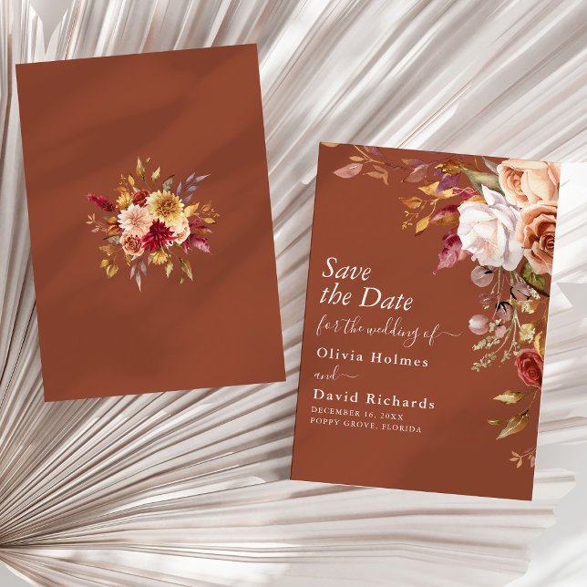 Cartão de Terracota Boho para Salvar a Data de Cas (Boho Terracotta Burnt Orange Floral Wedding Save The Date on a sunny neutral dry palm leaf.)
