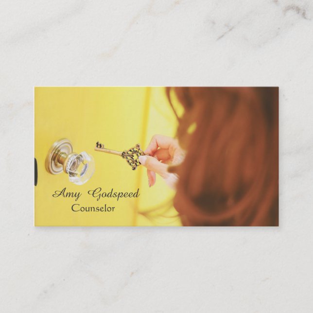 CARTÃO DE VISITA ドアの鍵穴を探している女の子のオシャレな (Frente)