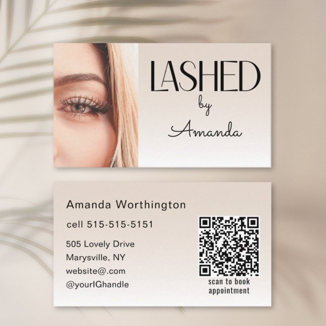 Cartão De Visita Beige Blush Lashed Minimalist Photo QR Code (Criador carregado)