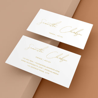 Cartão De Visita Beige Minimalista De Script Dourado Com Letra Mão