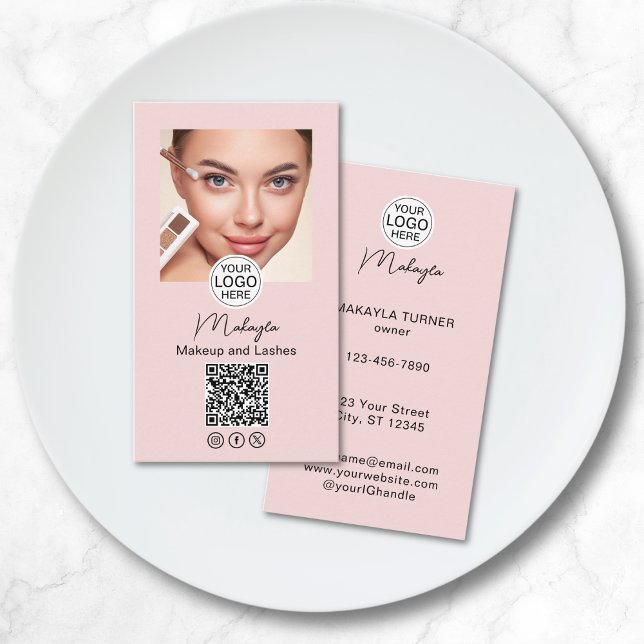 Cartão De Visita Blush Pink Script Logo QR Code Photo Makeup (Criador carregado)