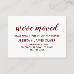 Cartão De Visita Burgundy mínima na placa branca "Nós nos movemos"