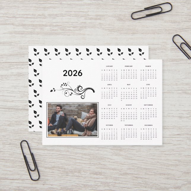 Cartão De Visita Calendário de Fotografias de 2026 Moderno com Folh (Frente/Verso In Situ)