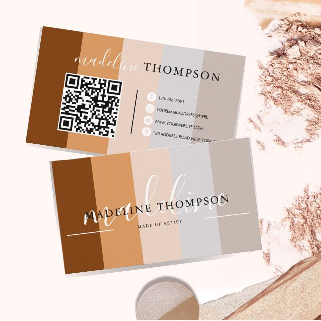 Cartão De Visita Cinza bege terrestre Caligrafia castanha Script QR (Criador carregado)