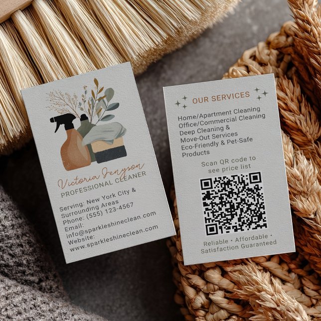 Cartão De Visita Código QR da Empregada do Serviço de Limpeza Boho  (Green Boho Cleaning Service Maid QR Code Business Card)