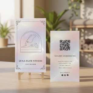 Cartão De Visita Código QR de Estúdio de Yoga Holográfico Minimalis