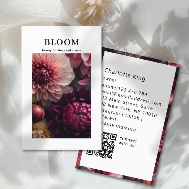 Cartão De Visita Código QR de Flor Moderna (Modern Flower QR Code Business Card)
