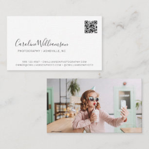 Cartão De Visita Código QR de Foto Moderna em Branco e Letra Modern
