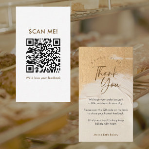 Cartão De Visita Código QR de Revisão em Beige e Dourado Abstrato