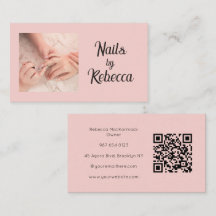 Código QR de Rosto de Técnico de Unhas em Rosa Cho