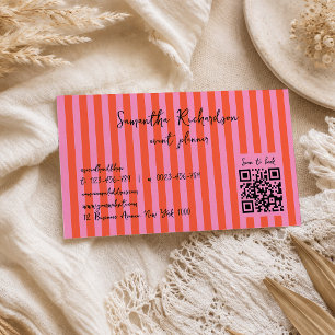 Cartão De Visita Código QR Manuscrito Listras Groovy Cereja Rosa