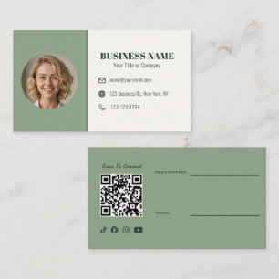 Cartão De Visita Código QR Verde Salvia Foto Esteticista Nomeação