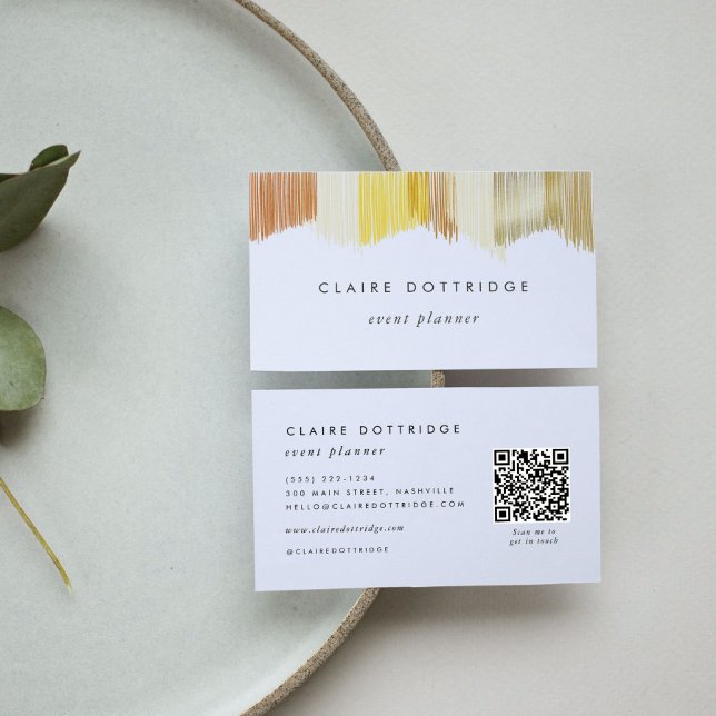 Cartão de Visita com Código QR Dourado Moderno com (Golden yellow Modern Fringe QR code business card.)