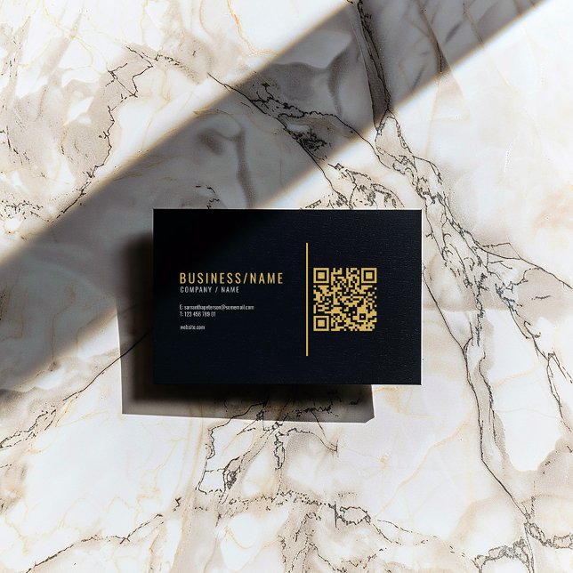 Cartão de visita com código QR preto e dourado (Black and gold coloured QR code business card with space for your own QR code.)