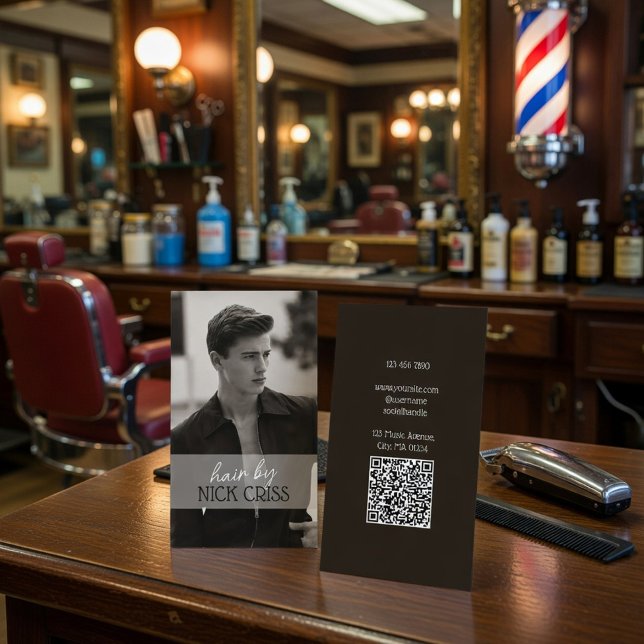 Cartão De Visita Custom Barber Contact Card with QR Code (Criador carregado)