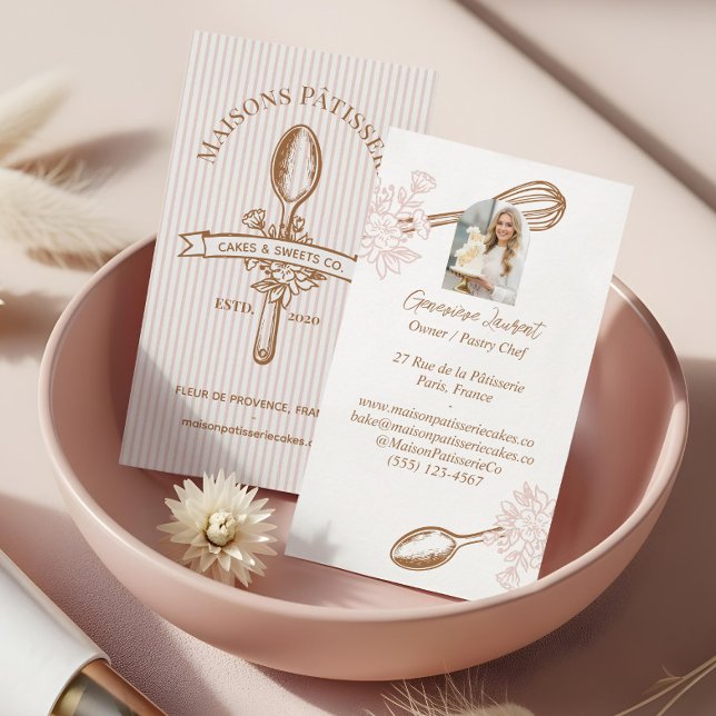 Cartão de visita de Chef de Padaria de Bolos de Ma (Pink Stripe Floral Spoon Pastry Cakes Bakery Chef Business Card)