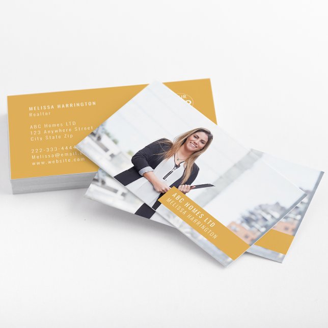 Cartão de visita de Fotografia |Marca personalizad (A modern yellow photo business card with company logo & photo of a woman in a professional suit.)