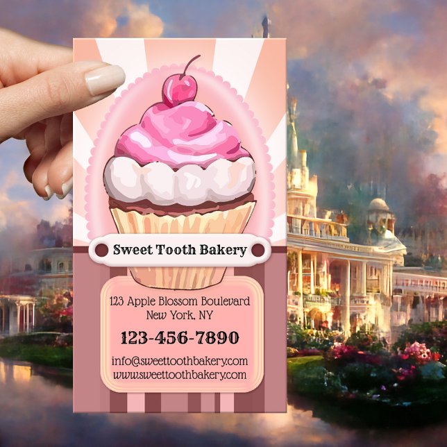 Cartão de Visita de Padaria de Cupcake Doce e Fofo (Bakery business card featuring an illustration of a sweet pink cupcake in retro style)