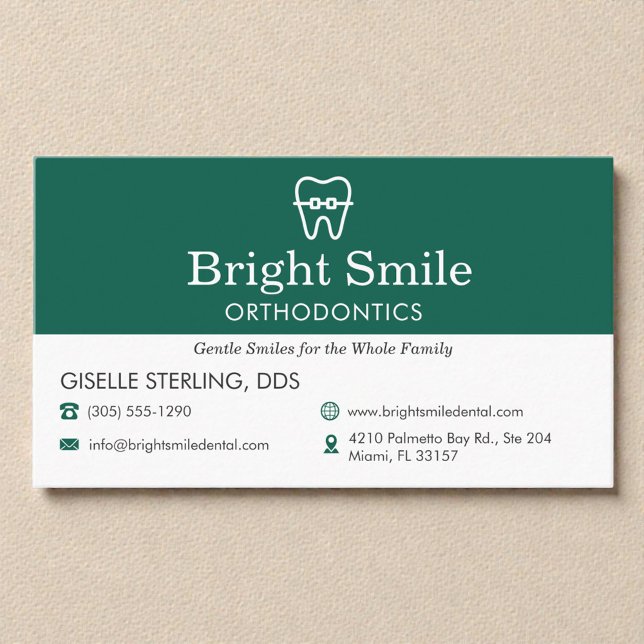 Cartão De Visita Dentist & Orthodontics Office Braces Logo (Criador carregado)