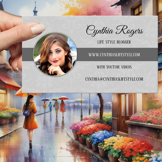 Cartão de visita do Blogueiro de Fotografias da Ci (Business card featuring your own photo framed by a simple grey elegant design with a damask pattern)