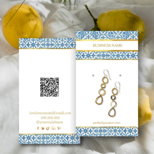 Cartão De Visita Elegante mediterrânico Blue Earing Display (Elegant Mediterranean Blue Earing Display Business Card #zazzlemade #blueandgoldearringscard #rustic)