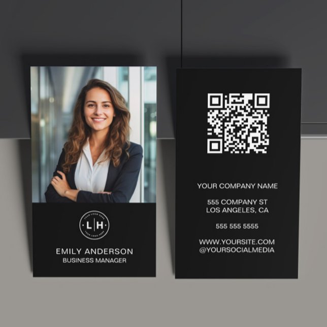 Cartão de Visita Empresarial com Logo Personalizad (Modern Black Custom Logo QR Photo Vertical Business Card by MINTIC DESIGN STUDIO)