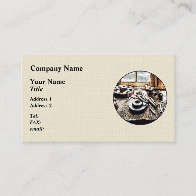 Cartão De Visita Engrenagens e chaves na oficina de construção (Frente)