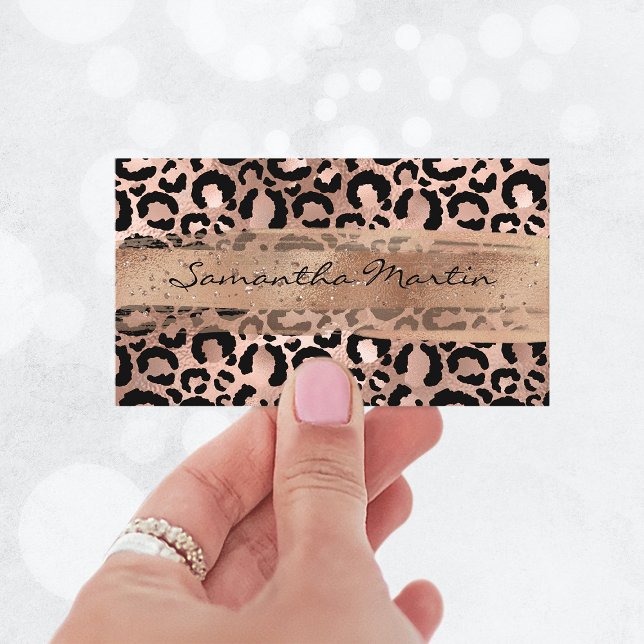 Cartão De Visita Faux Rosa Gold Foil Glitter Brusca Traço Leopardo (Rose Gold Foil Glitter Brush Stroke Leopard Business Card)