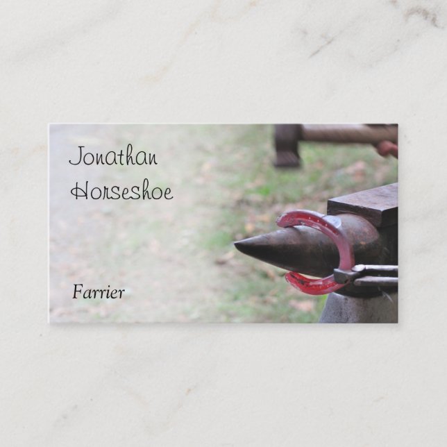 Cartão De Visita Ferradura encarnado em um batente (Frente)