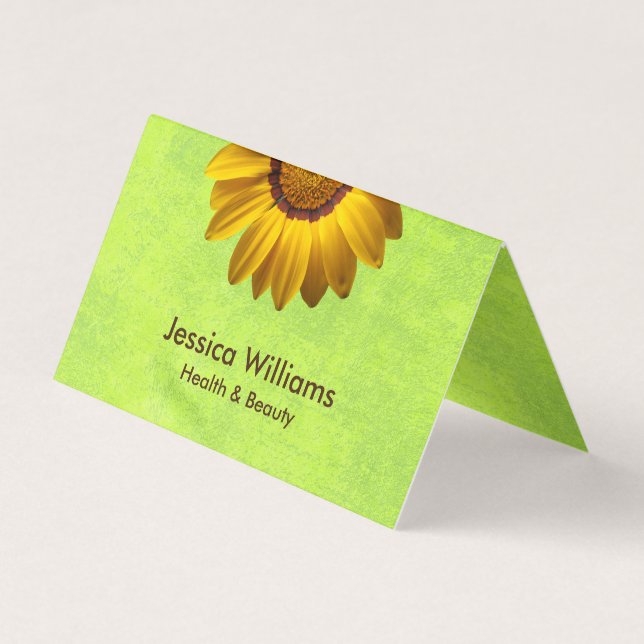 Cartão De Visita Flores Amarelas no Monograma Verde Abstrato (Frente)