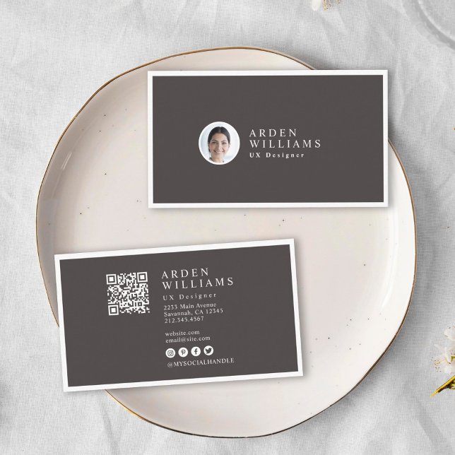 Cartão De Visita Foto do código QR profissional mínimo moderno (Two business cards for "Arden Williams, UX Designer" on a white plate with a gray background. )