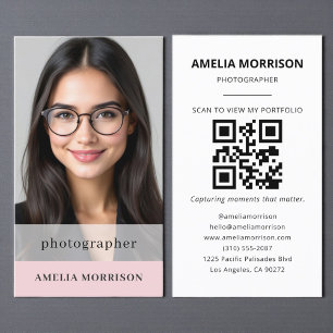 Cartão De Visita Fotografador Rosa Esbranquiçado Código QR Moderno