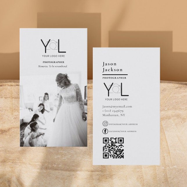 Cartão De Visita Fotógrafo Negrito Código QR Foto de Mídia Social (Criador carregado)