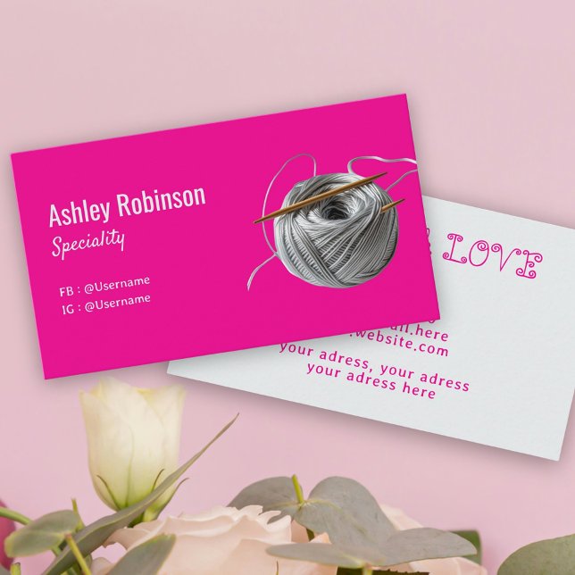 Cartão De Visita Gancho de crochê de prata feito à mão com amor ros (Silver yarn crochet hook handmade with love pink business card)