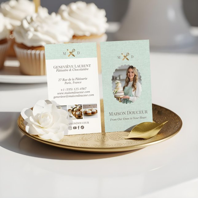 Cartão De Visita Green Linen Elegant Chic Bakery Gold Whisk Photo  (Green Linen Elegant Chic Bakery Gold Whisk Photo Business Card)