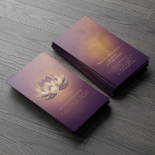 Cartão De Visita Instrutor de Yoga com Lótus Roxo Brilhante e Símbo