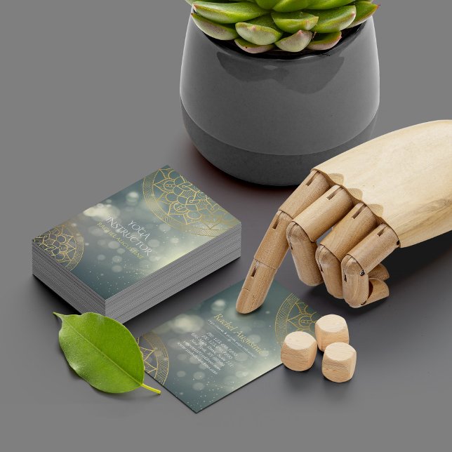 Cartão De Visita Instrutor de Yoga Gold Mandala Luzes Bokeh Verdes (Criador carregado)