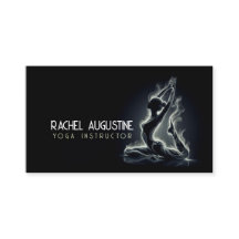 Instrutor Yoga Reiki Pose Rei Pigeon com uma perna