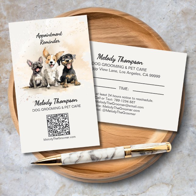 Cartão De Visita Lembrete de Compromisso de Cuidados com Animais de (Cut Dog Groomer Pet Care Appointment Reminder Business Card with Dog Trio, QR Code, Website.)