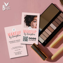 Logotipo de Letra em Rosa com Código QR de Foto de