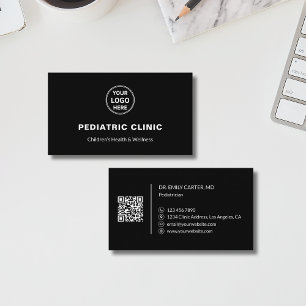 Cartão De Visita Logotipo de QR Preto da Clínica Pediátrica