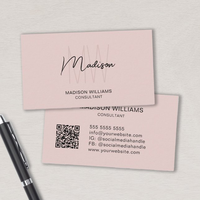 Cartão De Visita Logotipo do Monograma Moderno Código QR - Consulto (Modern Monogram Logo QR Code Blush Pink Consultant Business Card)