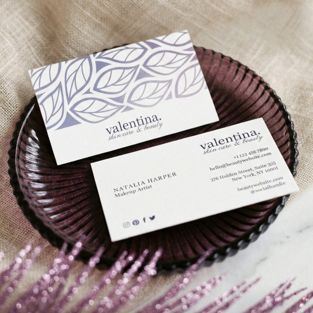 Cartão De Visita Maquiagem de beleza do padrão de luz violeta legan (Elegant Modern Leaf Luxury Beauty Makeup Artist Business Card)