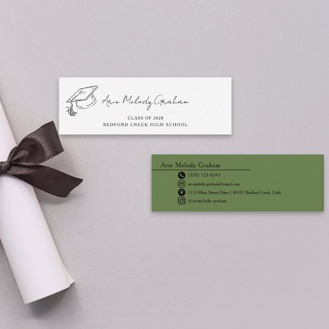 Cartão De Visita Mini Modern Handwritten Script Graduate Name Card (Criador carregado)