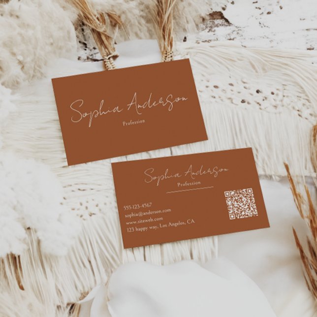 Cartão De Visita Minimalist Terracotta Modern Script Qr Code        (Criador carregado)